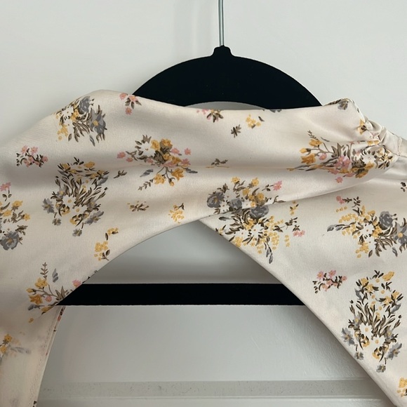 Graceful Bloom: Mock Neck Chiffon Flower Dress - Picture 4 of 7